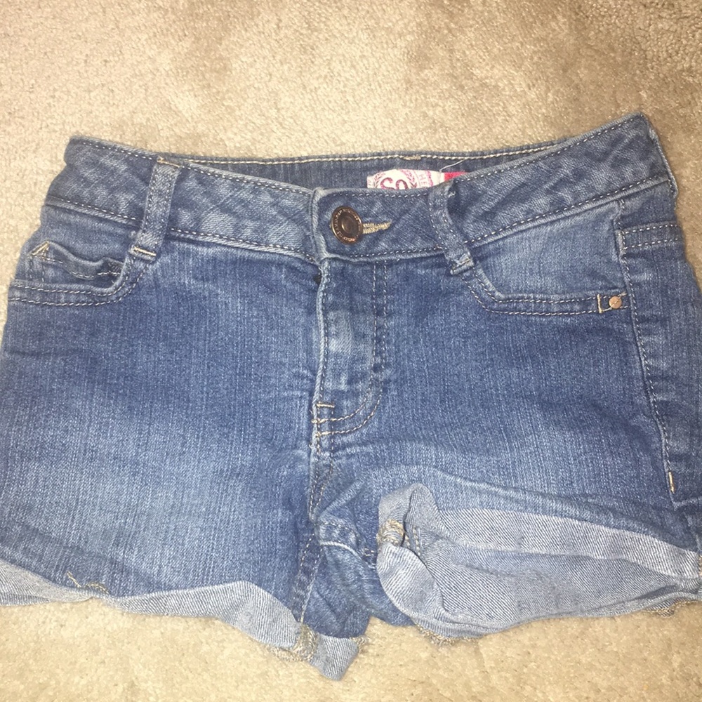 Super comfy jean shorts! My favorite shorts ever!